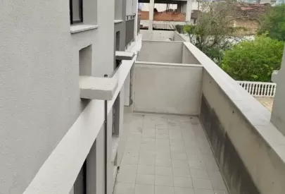 Piso cerâmico nos Gardens